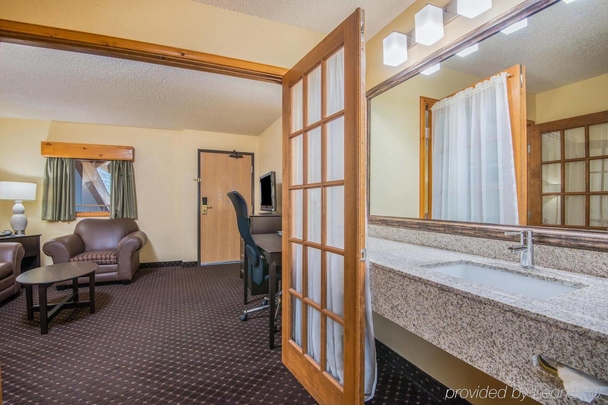 Americinn By Wyndham Eagle Ngoại thất bức ảnh