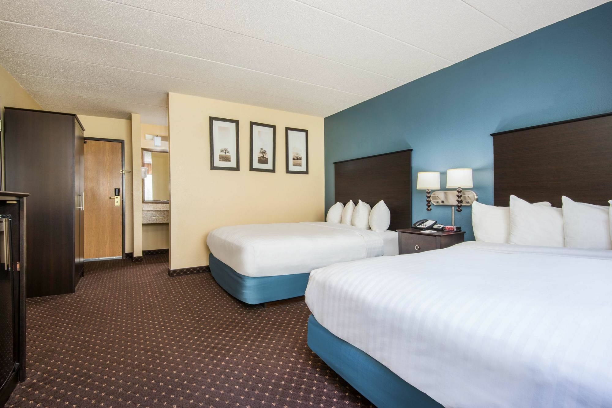 Americinn By Wyndham Eagle Ngoại thất bức ảnh